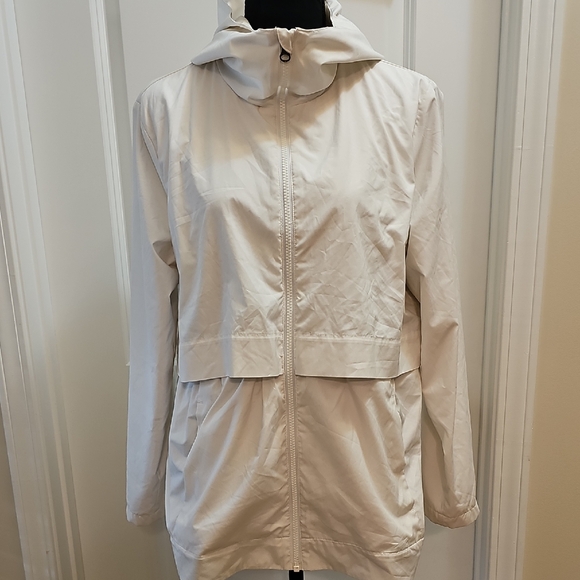 lululemon athletica Jackets & Blazers - 400. Lululemon Athletica Lightweight Jacket